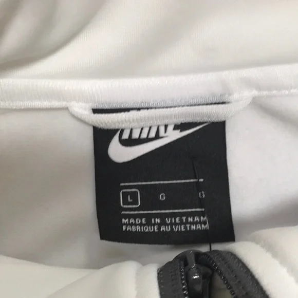 NWT! NIKE Size L Multi Combo cropped sweatshirt